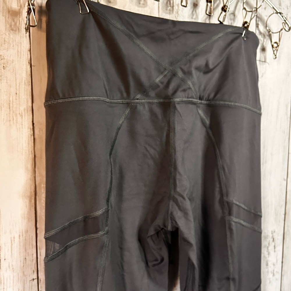 Victoria’s Secret | Sport Leggings Mesh Medium - Picture 6 of 9